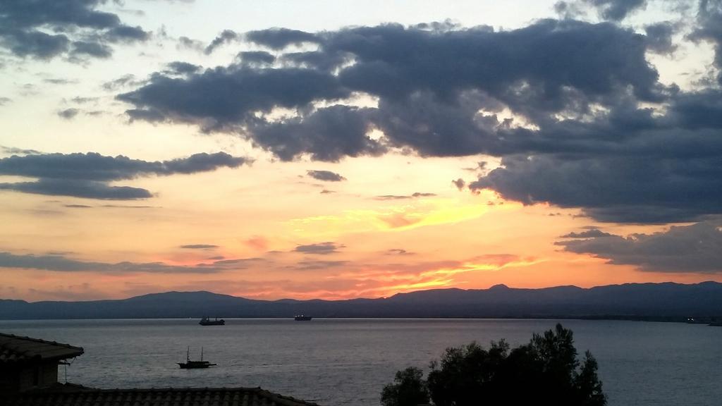 Studio Holiday Kalamata Apartment Exterior photo