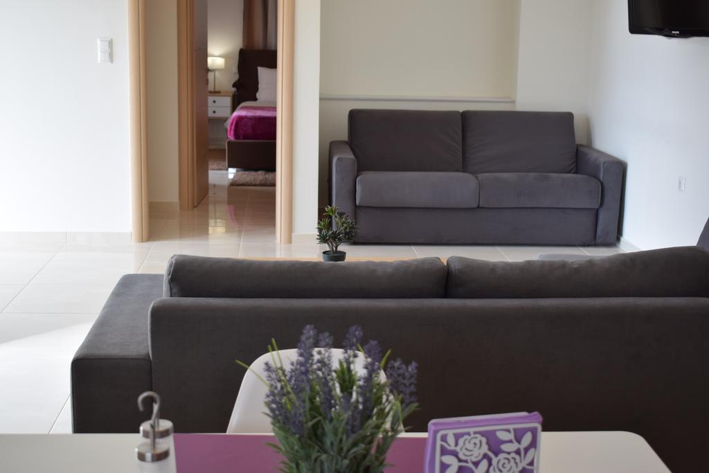 Studio Holiday Kalamata Apartment Exterior photo