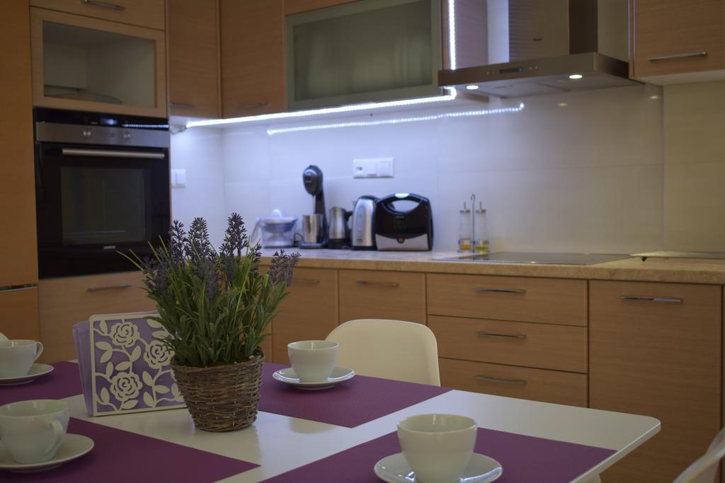 Studio Holiday Kalamata Apartment Exterior photo